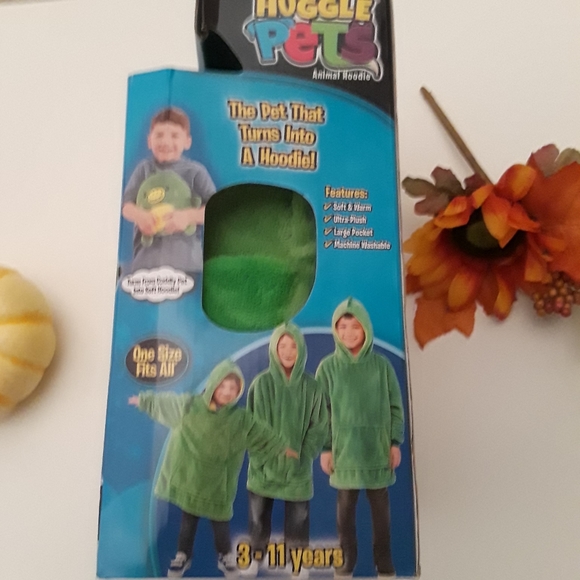 NWT Huggle Pets Hoodie - Picture 2 of 4